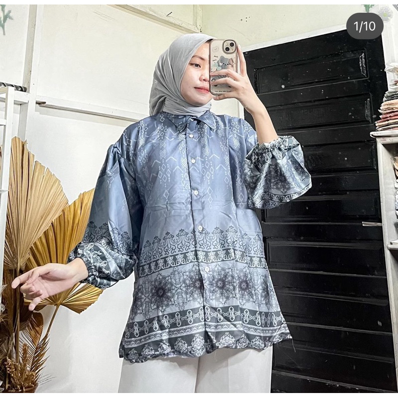 Kemeja Silk Satin Balon Vintage Batik