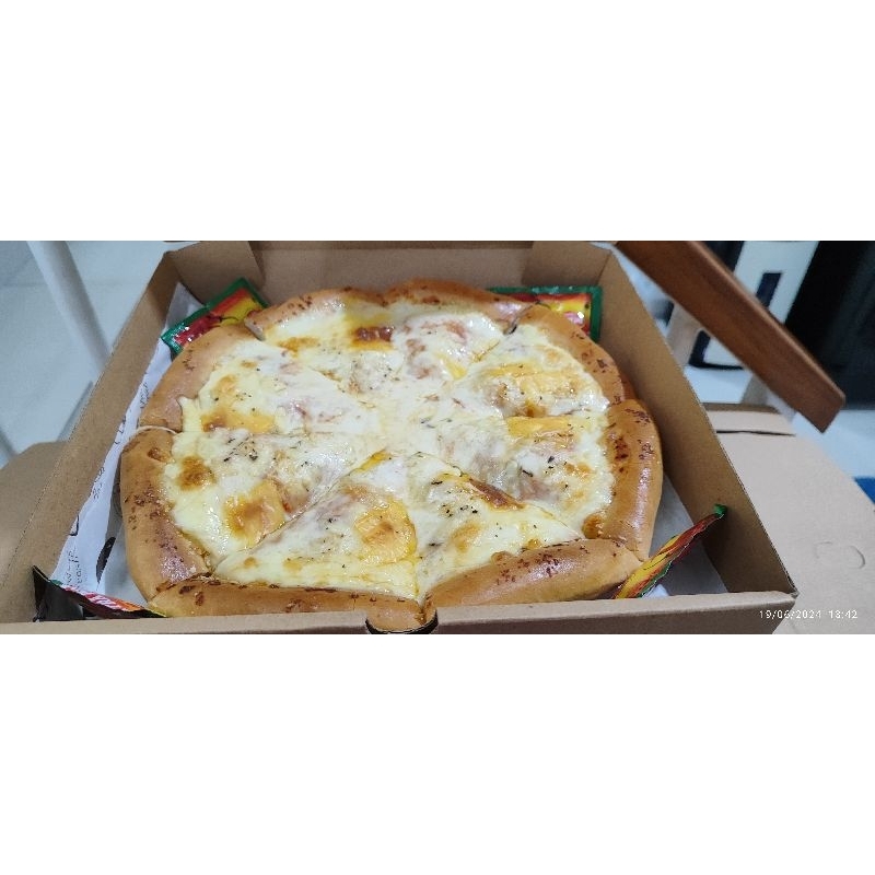 

Cheese Lovers Pizza premium HALAL