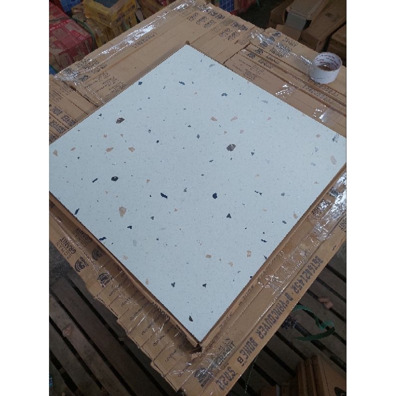 Granit Roman GT602145R dVancouver Bone 60x60/Granit Motif Terazzo