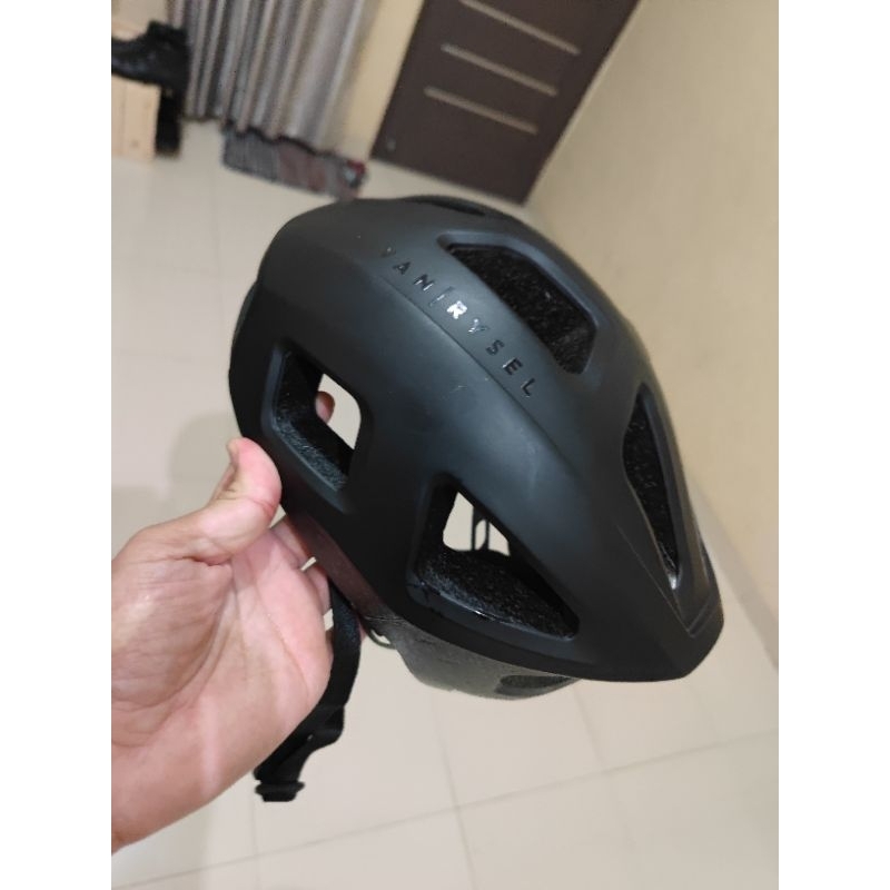 Helm  Sepeda Dewasa Decatlhon RoadR 100 - Hitam Second