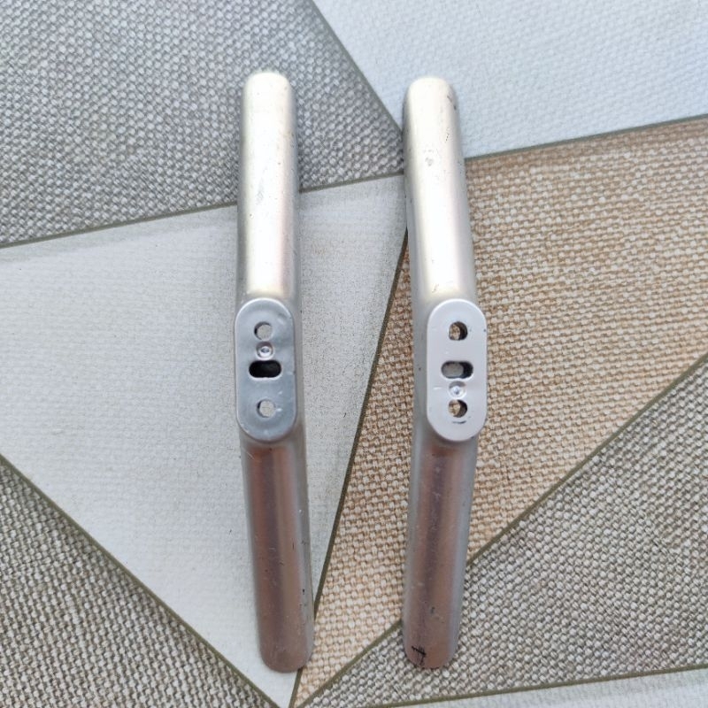 stand kaki led tv CHANGHONG L32H1