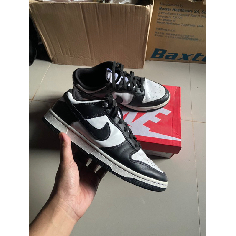 Nike dunk low panda second