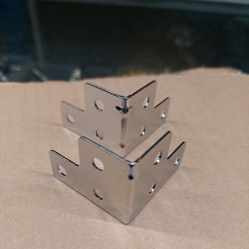 siku besi L benteng kecil box speaker hardcase accessories