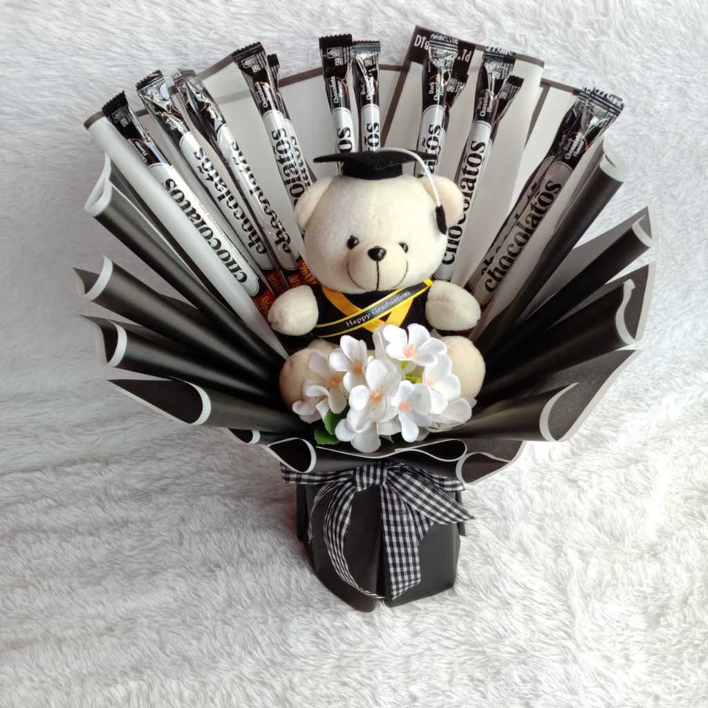BUKET COWO BUKET WISUDA COWO BUKET WARNA HITAM BUKET WISUDA BUKET ULTAH