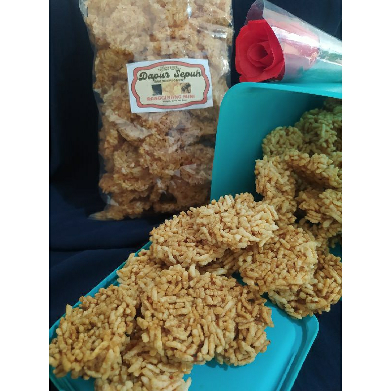 

kerupuk krupuk rengginang mini pedas ranginang mentah gurih cemilan enak oleh oleh khas bandung kemasan 500 gr