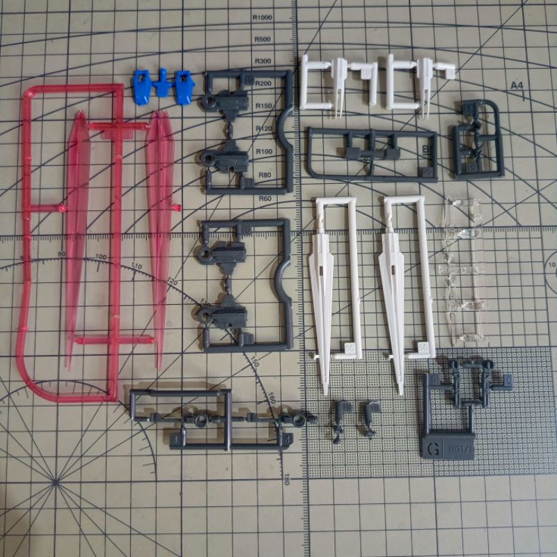 BANDAI RG 1/144 REAL GRADE GUNPLA GUNDAM OO 00 XN RAISER PART PARTS WEAPON GN SWORD II + EFFECT BEAM