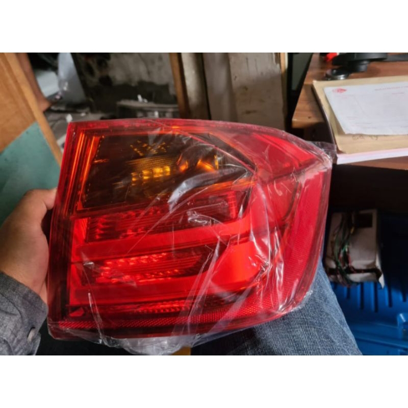 STOPLAMP LAMPU BELAKANG BMW F30 ORIGINAL