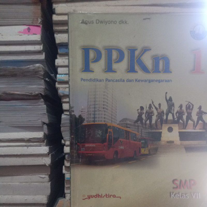 ppkn kelas 7/1 smp yudhistira