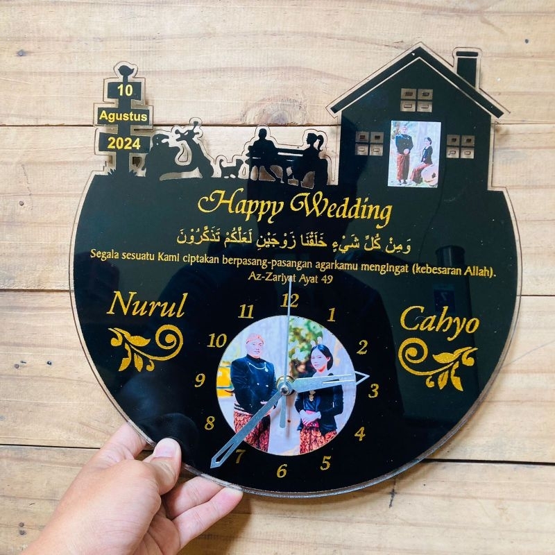 Kado Pernikahan Jam Dinding Akrilik | Free Custom dan Free Kartu Ucapan