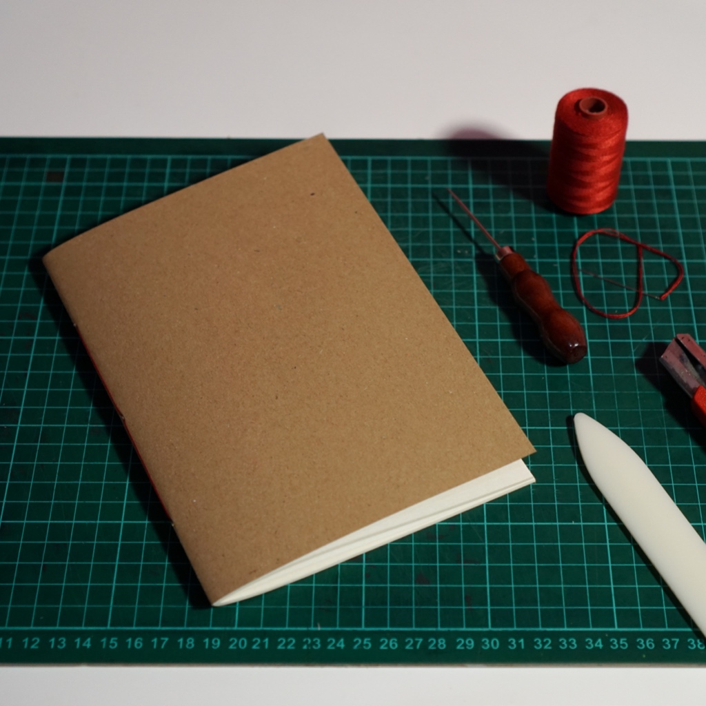 

Notebook Refill Handmade - A5 21 x 14.5 cm - Saddle Stitch - Buku Catatan