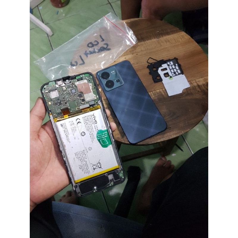 Vivo y35 Ram 8/128  Minus