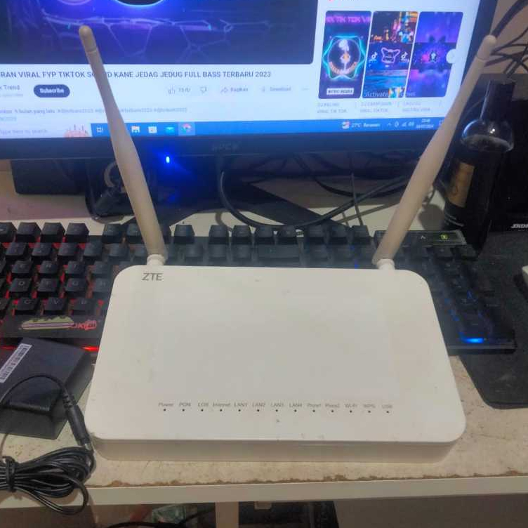 ROUTER ZTE F609 (PORT BIRU) SECOND NORMAL + ADAPTOR
