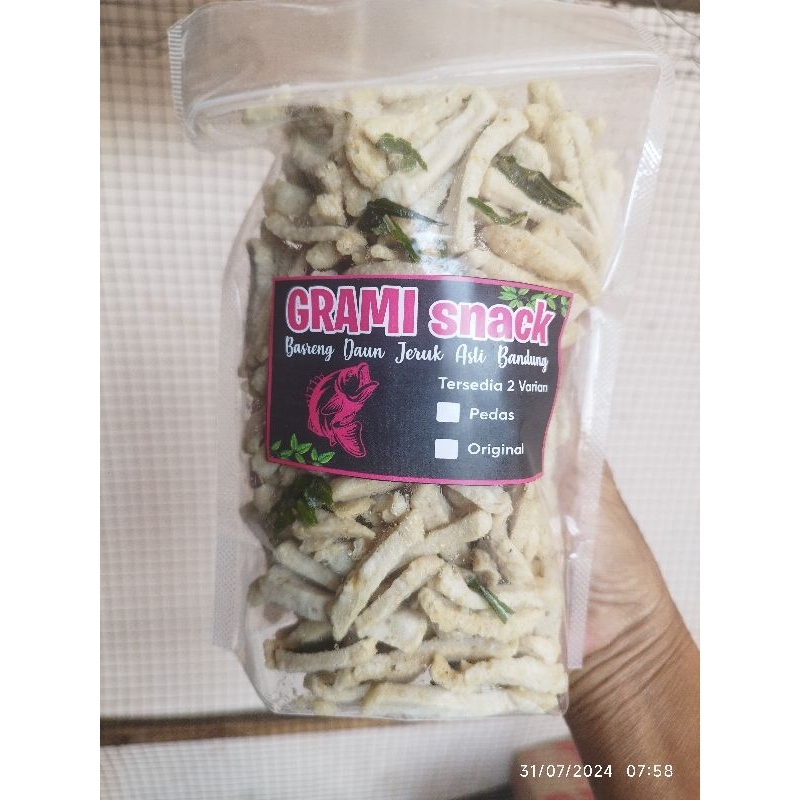 

basreng stick pedas gurih dan original,daun jeruk 1/2 kg