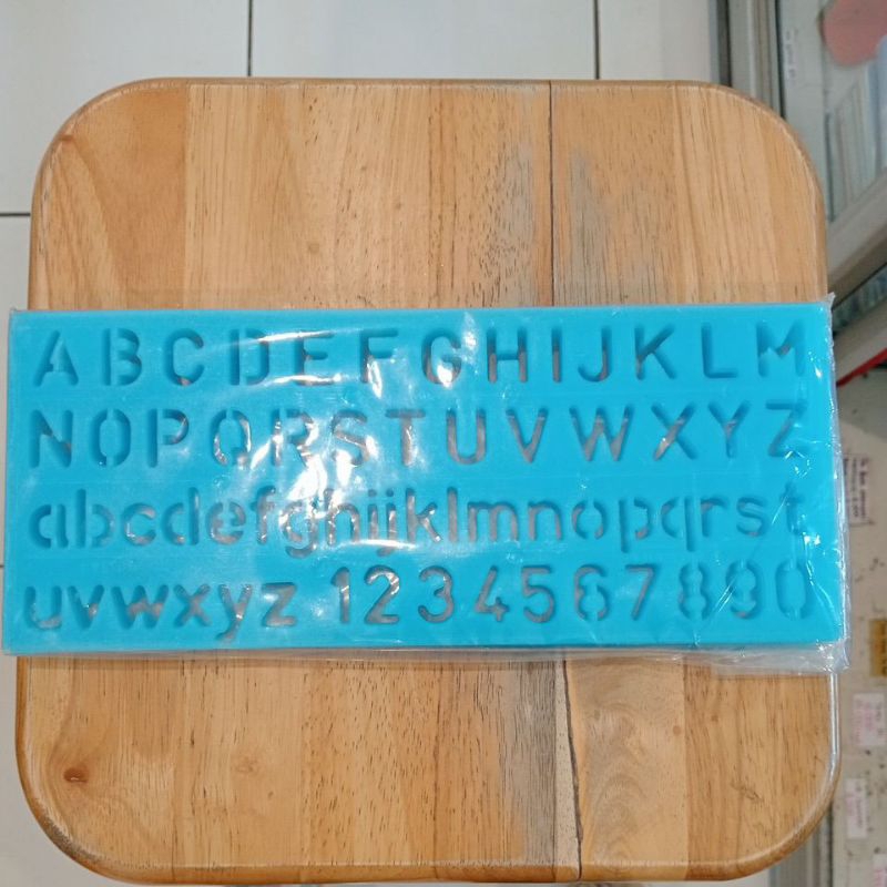 

huruf abjad besar, kecil, dan angka ukuran 28 x 11 cm