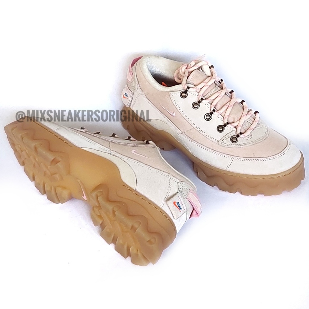 Sepatu Sneakers Wanita Nike Lahar Low SE Teddy Bear Suede Original