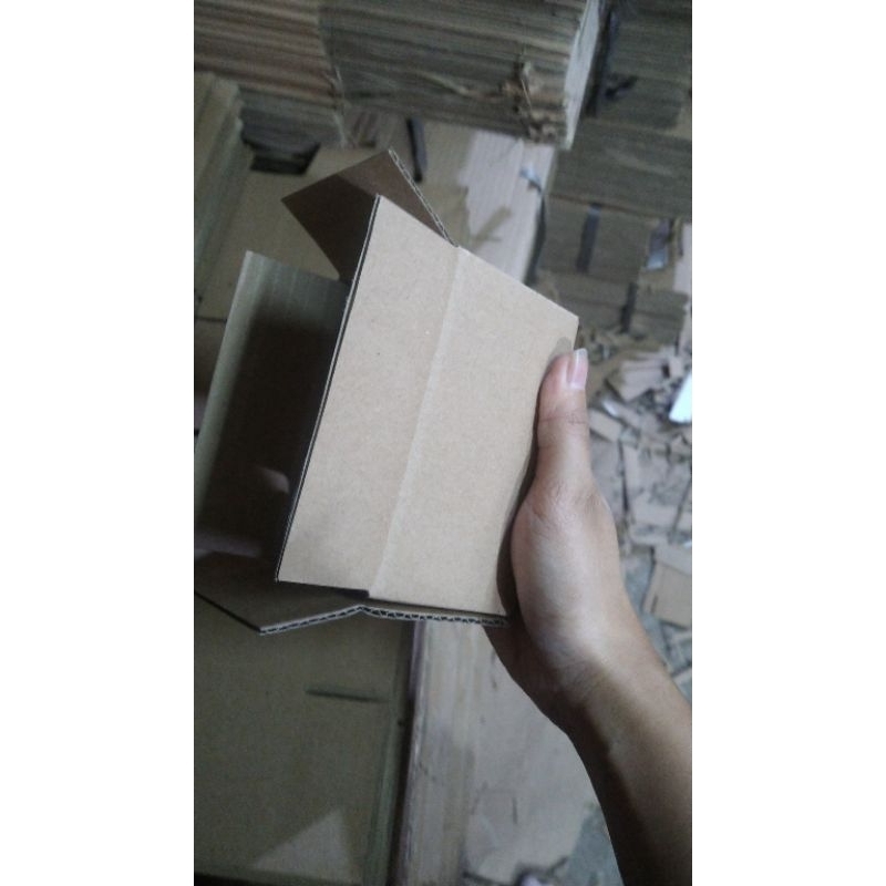 

Kardus / Dus Standar kecil 9x9x22 (min order 100 pcs)