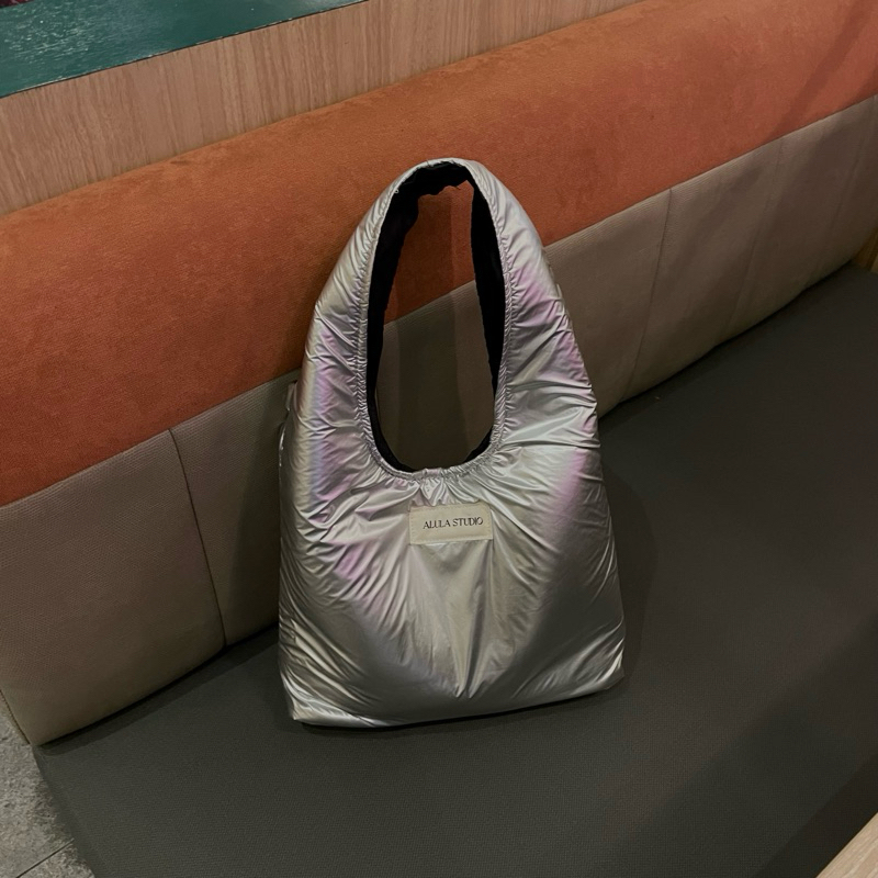 shoulder bag puff bag