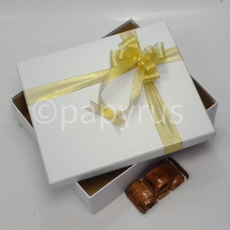 

PAPYRUS 30x35 Tinggi 10cm Kotak Kado Gift Box V2