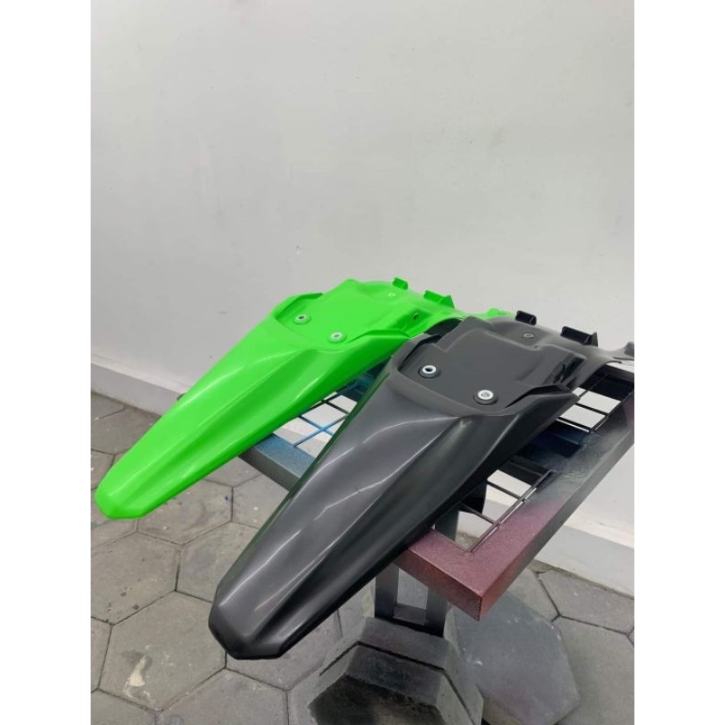 spakbor belakang klx140