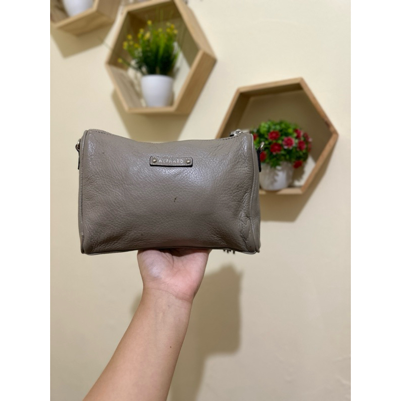 sling bag brand ALPHARD