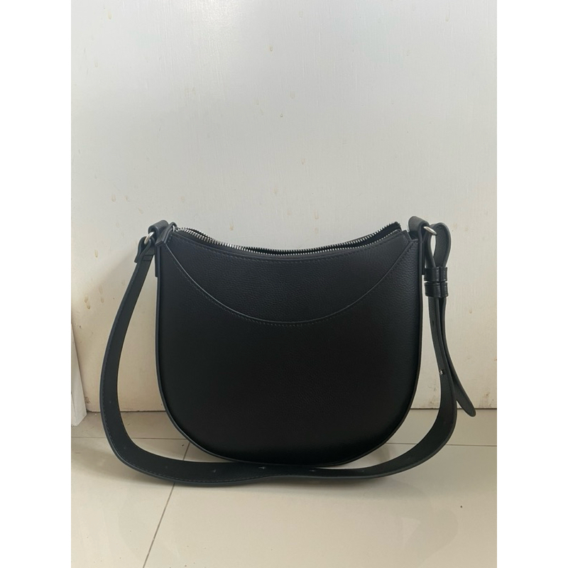 preloved uniqlo bag faux leather