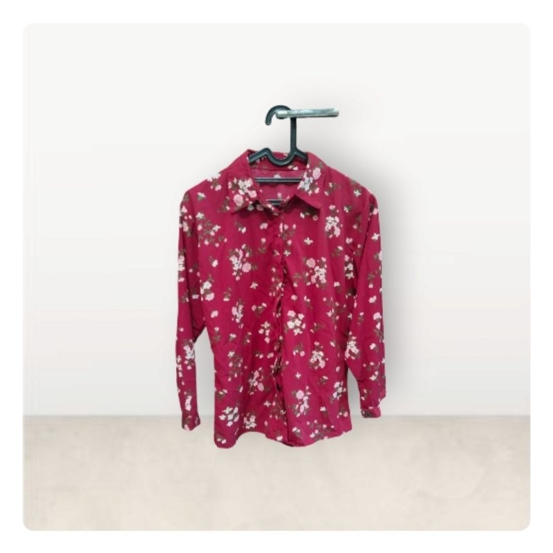 Kemeja wanita motif bunga bunga