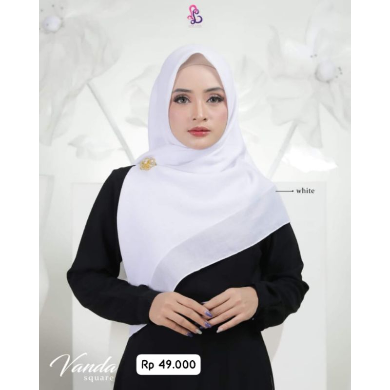 Vanda square / segi empat Linalivia