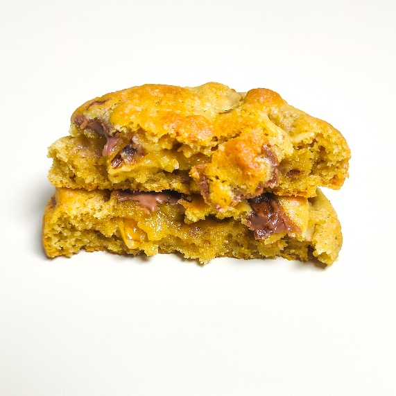 

Chocolate Chip Walnut Soft Cookies (min. 4 Pcs)