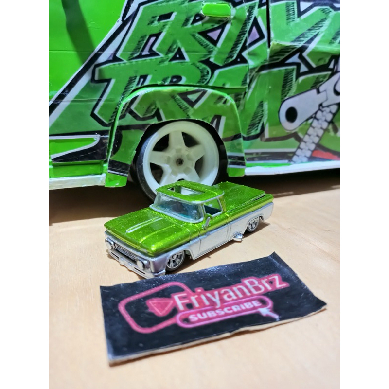 Diecast Hotwheels custom 62 Chevy PickUp truck