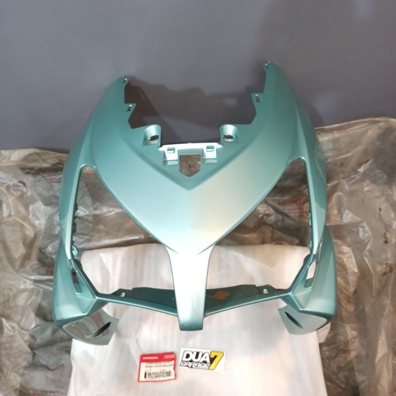 Cover tameng dada dasi body depan lampu Honda Vario 110 Karbu Hijau toska Asli Original AHM 64301-KV