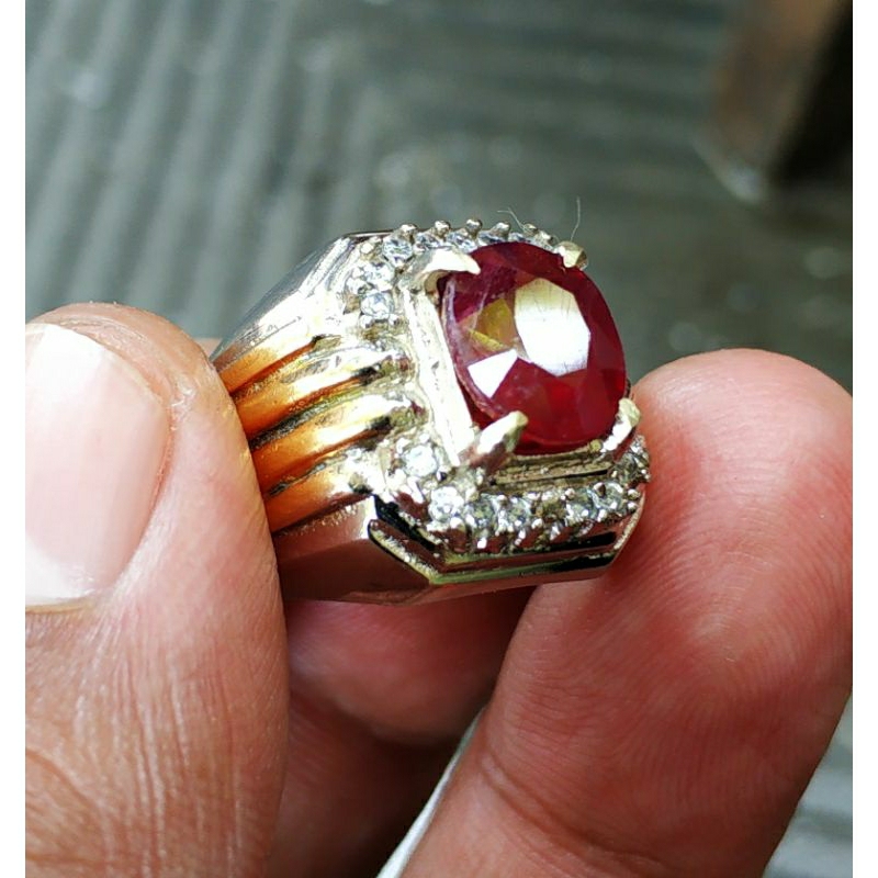 Natural Ruby pigeon blood