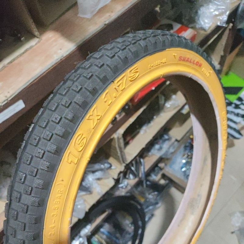 Ban Luar sepeda 16 x 1.75 swallow