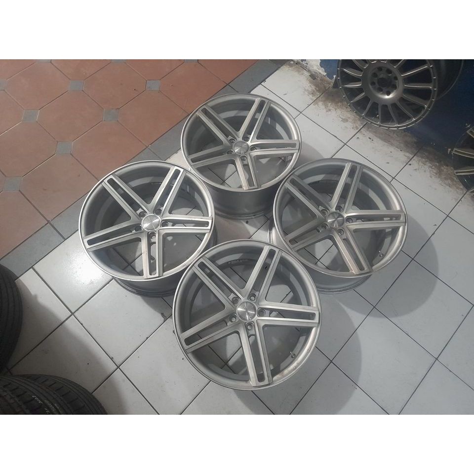 Velg Mobil Bekas Innova Reborn Venture Crv VOSSEN R19