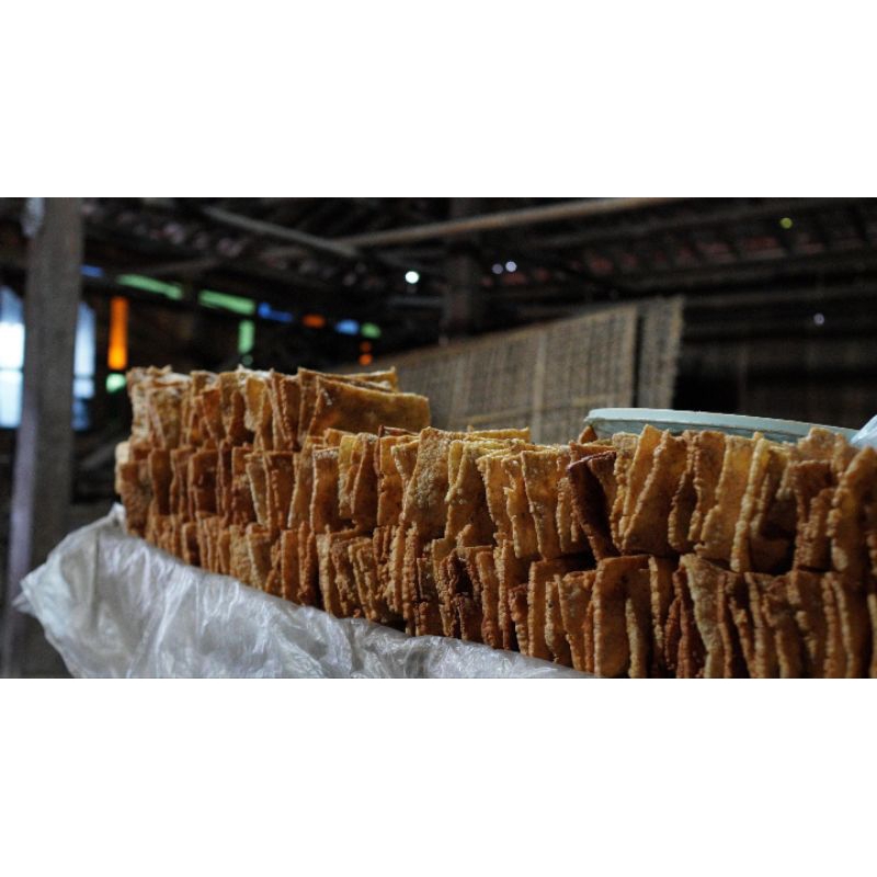 

Kerupuk Rambak / Kerupuk Gendar