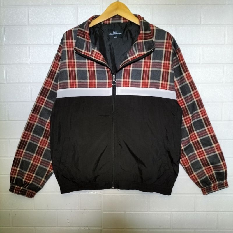 470. Jaket SPINNS  Size M Tag/L  P69  LD116