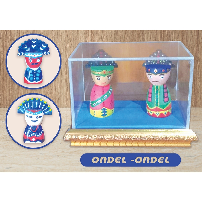 Miniatur Ondel-ondel bahan kayu