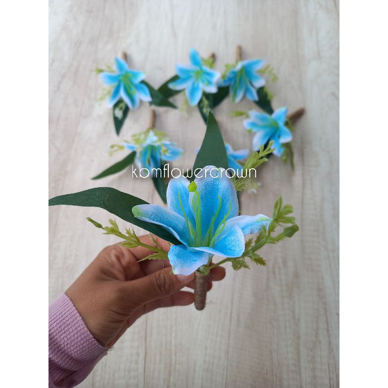 Boutonniere korsase bunga jas pengantin Lily / wedding corsage