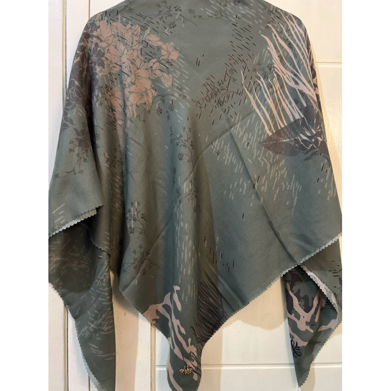 Preloved Hijab Scarf by Heylocal.id