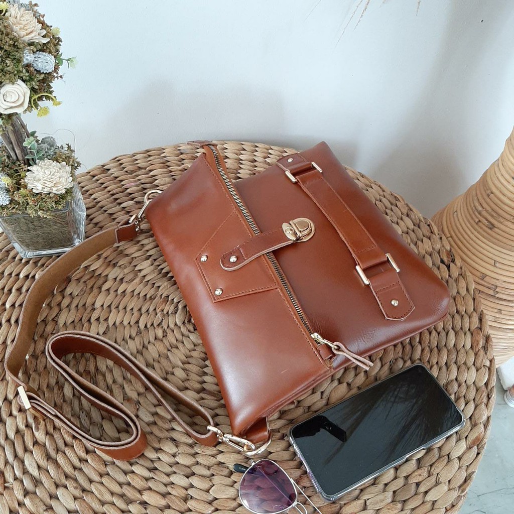 Tas selempang kulit asli pria / wanita model unik kekinian