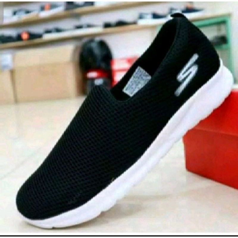 Sepatu Slip On Pria Wanita Big Size 44-48