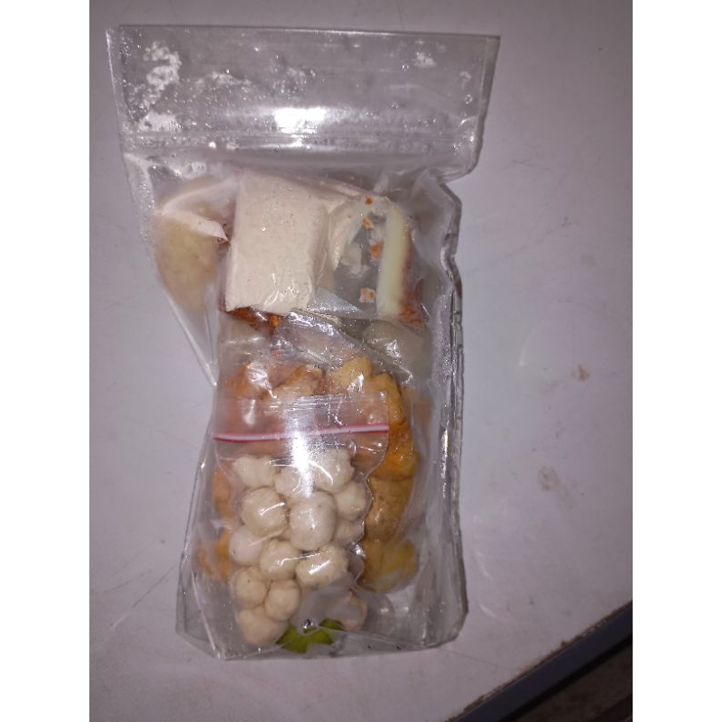 

BAKSO ACI FULL TOPING