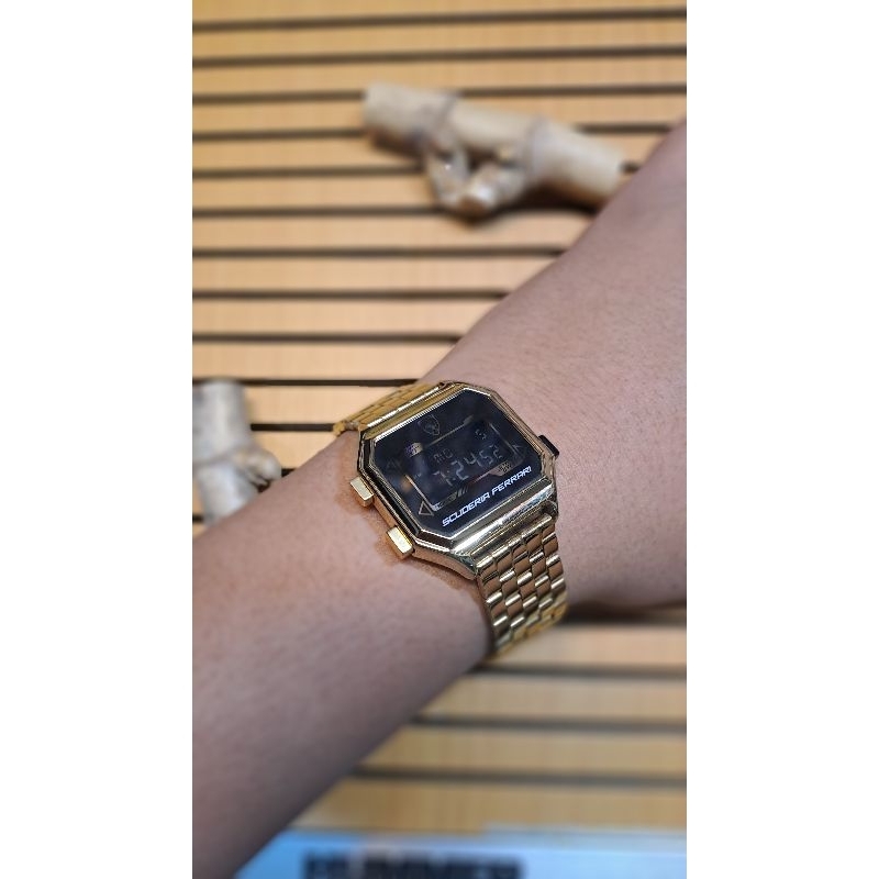 jam bekas original ferari scuderia