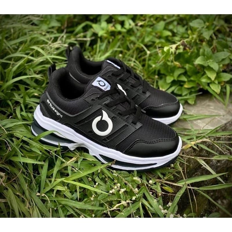 Sepatu Running Ortus Sepatu Sekolah Hitam Putih Unisex