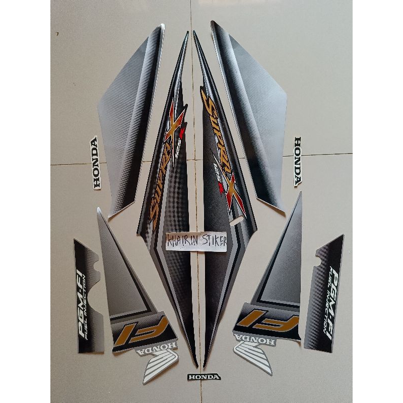 striping stiker Supra 125 x 2010 2011 injeksi Fi silver hitam