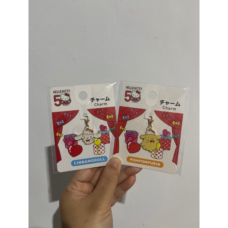sanrio charm daiso jepang