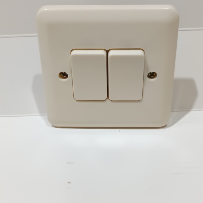 Saklar Seri Tanam/IB Dexta