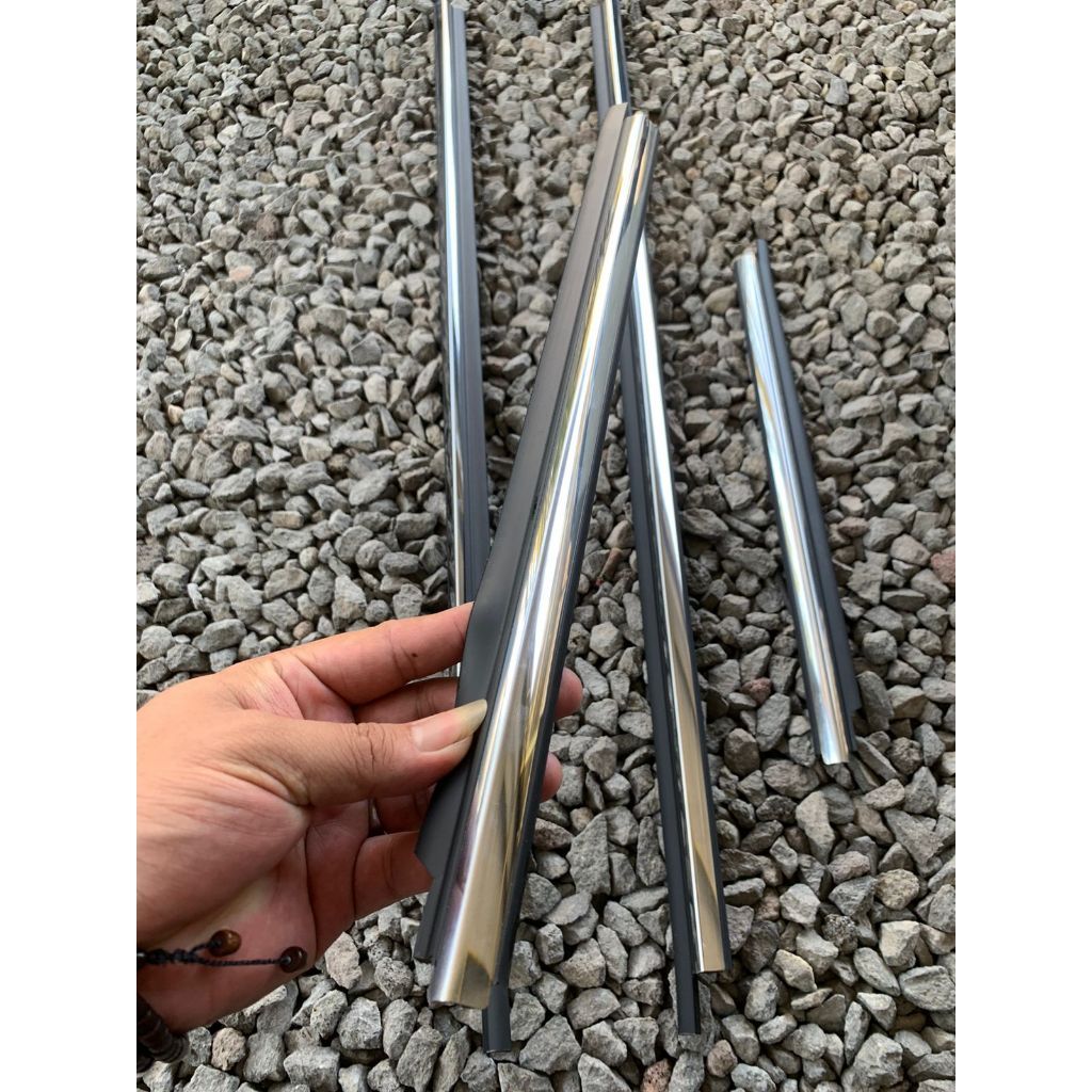 Pelipit kaca luar chrome nissan terrano