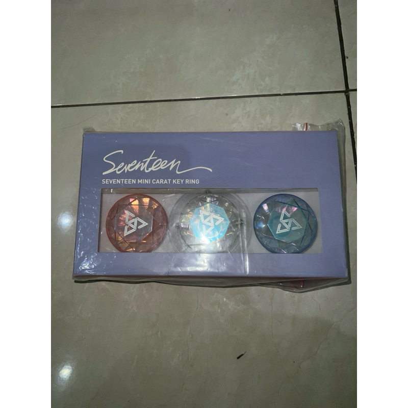 Seventeen Mini Carat Keyring