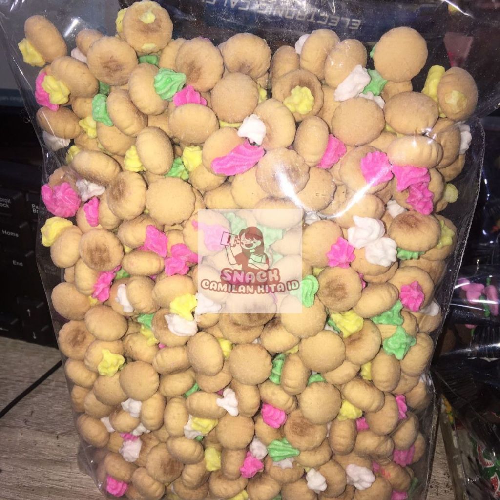 

BISCUIT GEMROSE 230GR, 1/2 KG / BISCUIT BUNGA /KUE MONAS JAJANAN JADUL MANIS