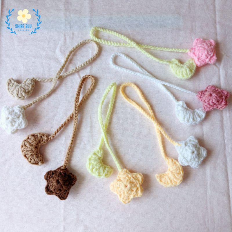 

Moon and Star Charm Crochet | Gantungan Rajut | Pembatas buku Rajut